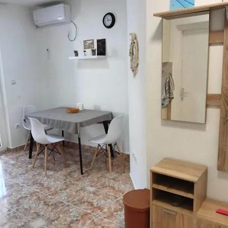 Vinogradi Apartment Budva