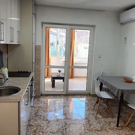 Apartment Vinogradi Budva